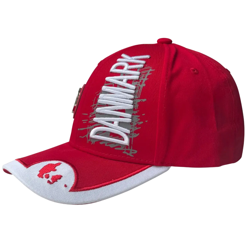 Kasket Danmark med metalflag set fra siden