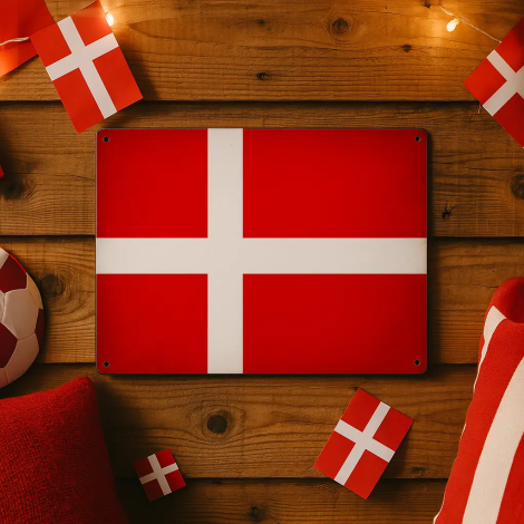 Metalskilt med Dannebrog design