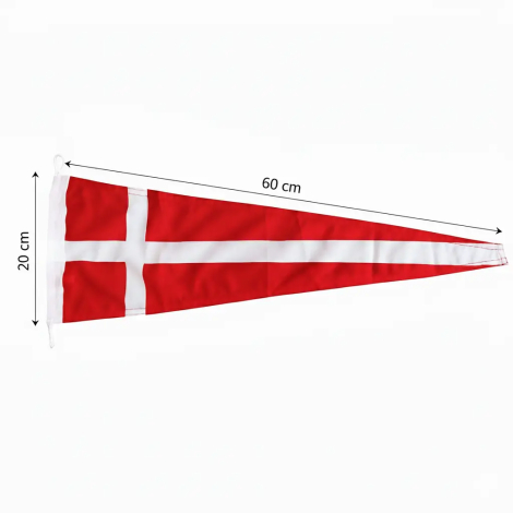 Dannebrog vimpel med målene 20 cm i højden og 60 cm. i længden illustreret