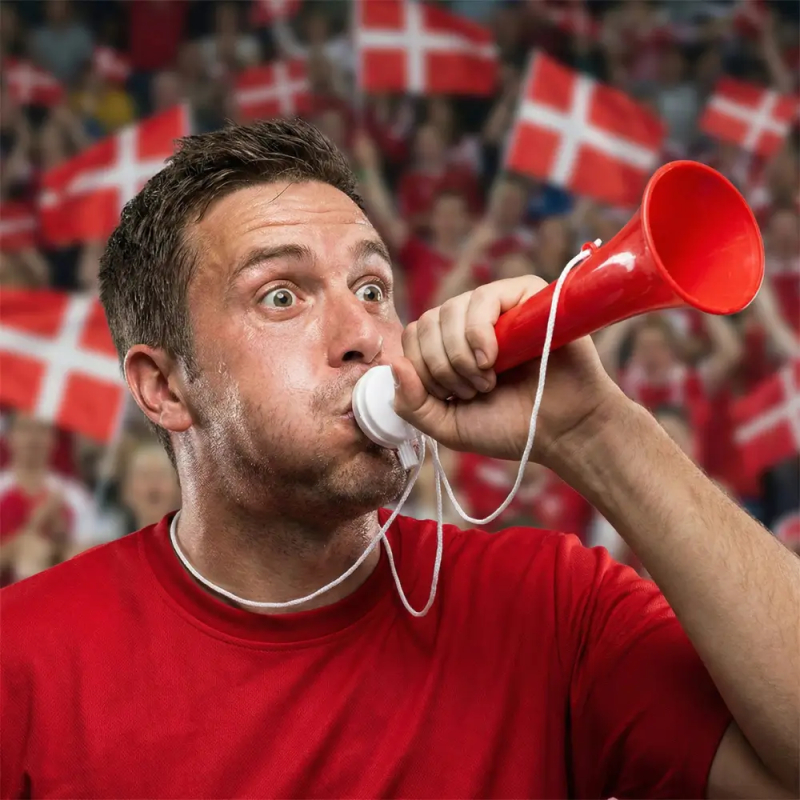 Dansk roligan trutter i rødt og hvidt truthorn