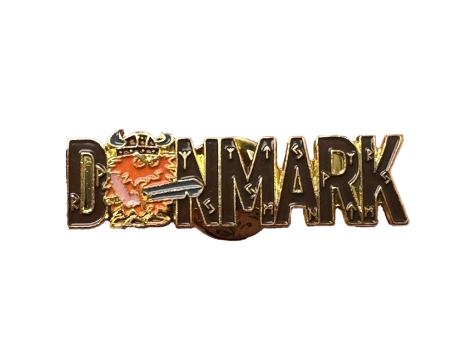 Denmark Angry Viking pin – emaljeret vikinge nål i rødt og hvidt