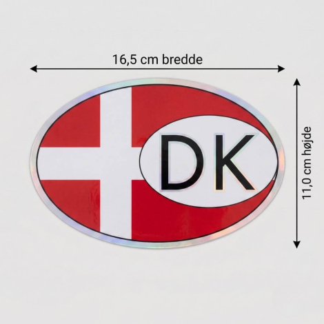 Stort DK klistermærke med målene 11 cm. x 16.5 cm. illusteret